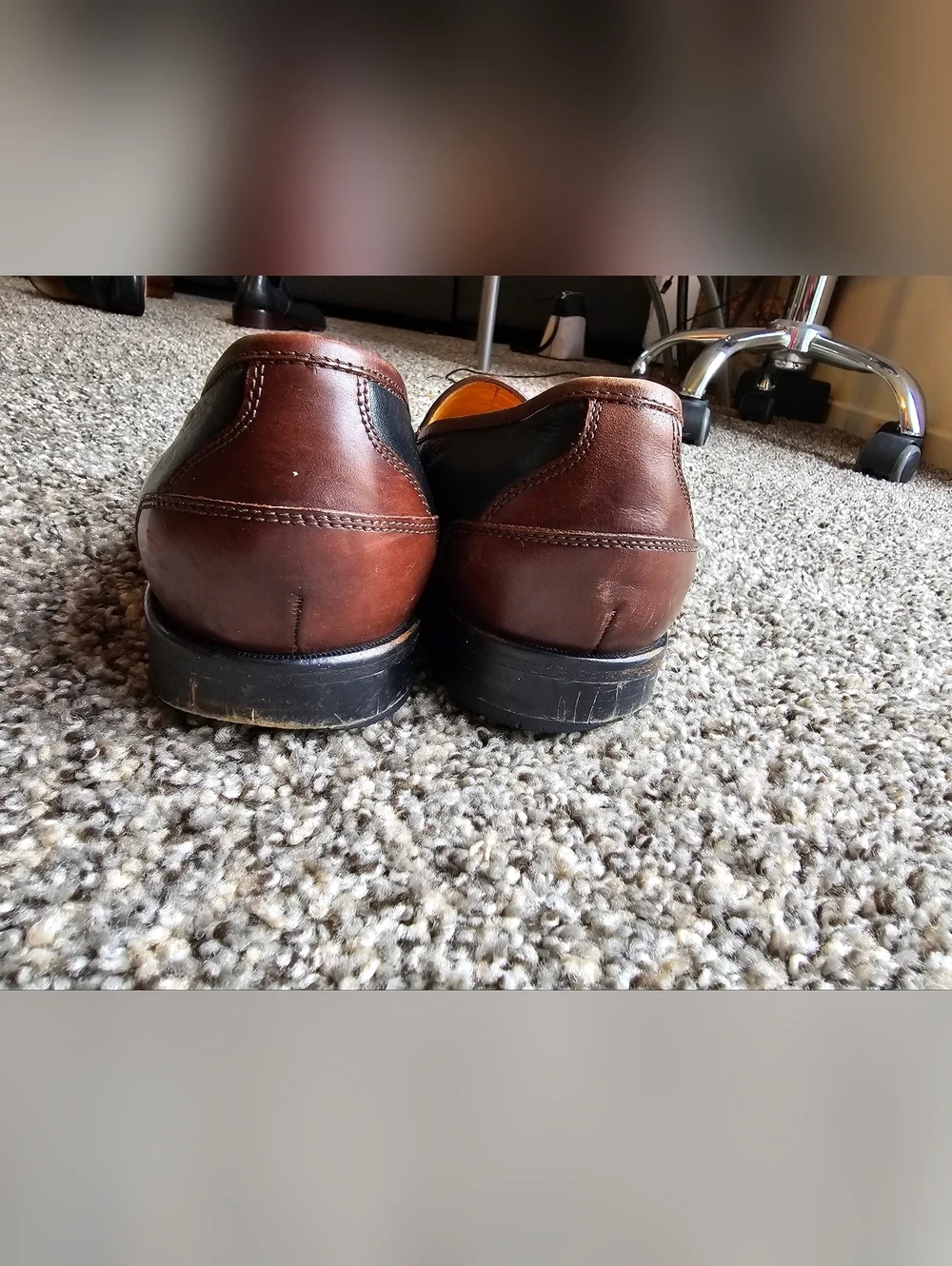Bass Men's Brown Leather Tassel Loafers with Black Accents